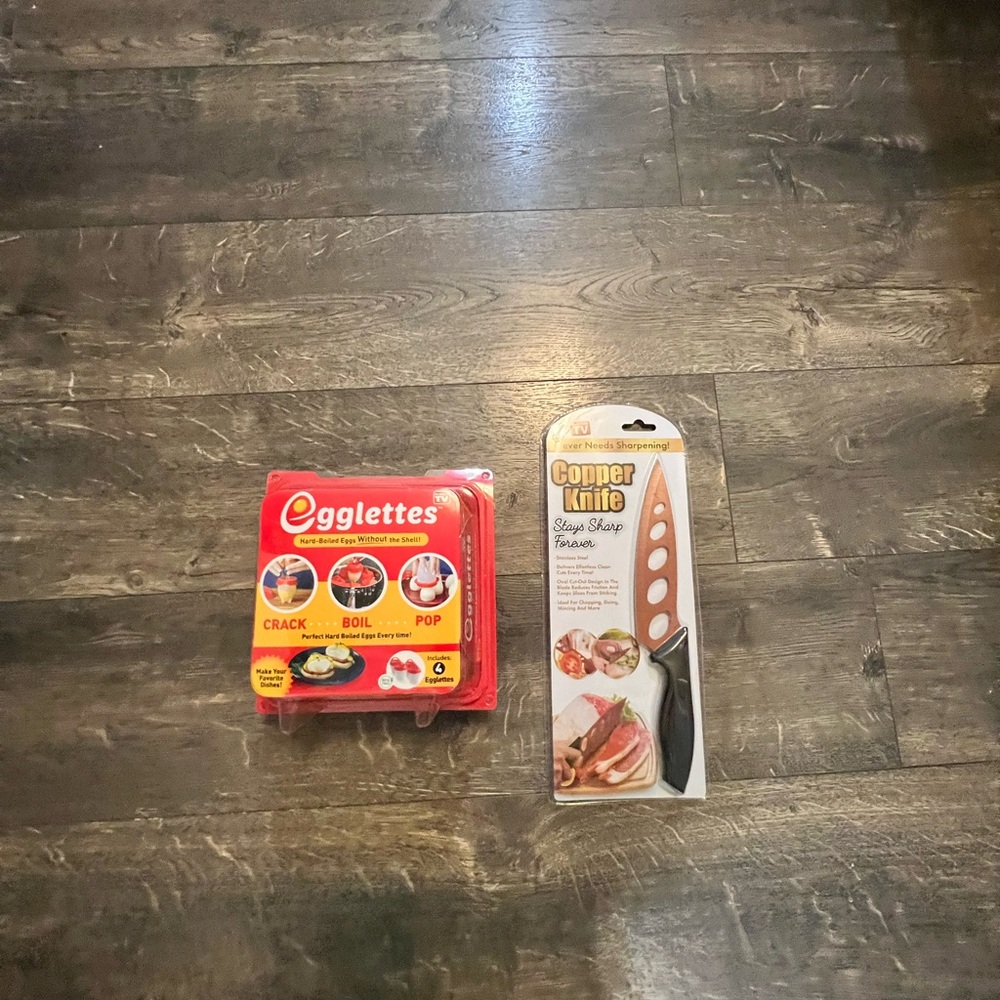 Set of Egglettes and Copper Knife‎ NEW